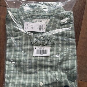 Hollister Men's Casual Green Checkerd Shirt
